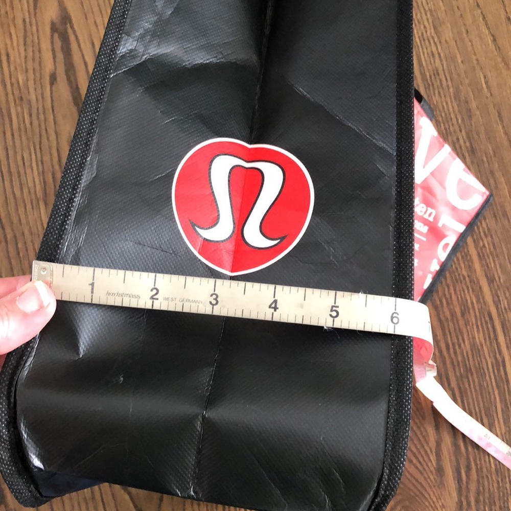 *FREE with purchase* Lululemon reusable bag - Picture 13 of 13
